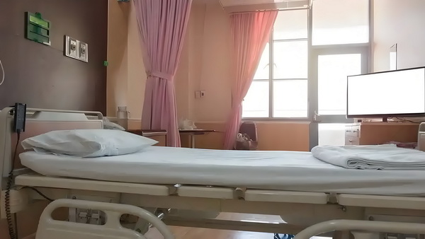 深圳人才落户福利_2025暑期档大盘票房连续10天破亿 《条为了贯彻落实例》